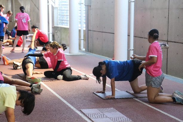 甲南大学女子陸上競技部の合宿中の画像3